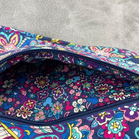Vera Bradley Disney Weekender Bag Sensational 6 Retired Design Paisley - Picture 10 of 11